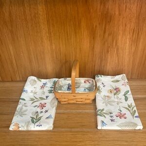 Longaberger 1999 Parsley Basket w/Botanical Fields Liner, Protector & 2 Napkins.